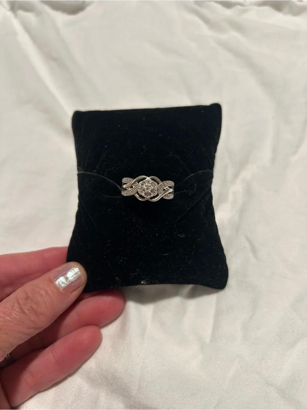 Sterling Silver Cubic Zirconia Twist Ring - White size 8